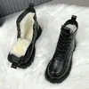 Botas Martin Femininas Novas 2025 Outono/Inverno Novo Pelúcia Estilo Britânico Sapatos Grandes de Algodão Botas Peludas Sapatos Quentes Espessos Antiderrapantes