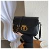 Bolso de hombro de alta gama para mujer, nuevo bolso de sillín de moda para otoño e invierno 2023, bolso de hombro combinable para uso diario.