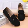 2026 Sapatos Casuais Versáteis Leves Confortáveis Femininos Baixos Slip-On Moda Primavera/Outono para Mães de Meia-Idade e Idosas