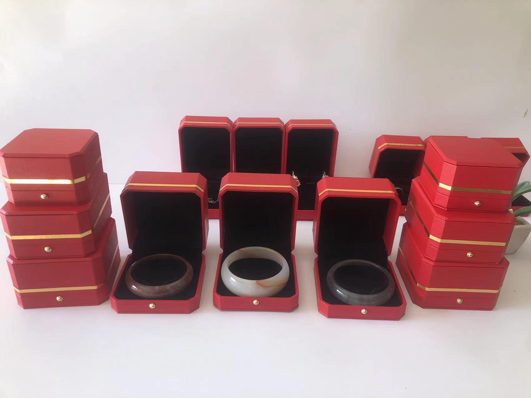 ab7e8f7389701f0623c28a02105818