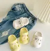 Chinelinhos de Bebê para Meninos e Meninas Sandálias de Verão 2025 Novos Bebês e Crianças Pequenas Calçados de Banho Internos Tamancos Infantis Calçados de Praia X