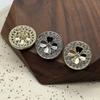 Botão de metal redondo trevo de quatro folhas incrustado de diamante pequena fragrância fivela costurada à mão botão de moda para terno camisa casaco de lã