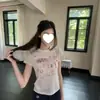 Camiseta de Manga Corta con Estampado de Graffiti Retro Estilo Coreano para Mujer Verano 2026 Dulce y Picante Chica Ajustada Top Corto