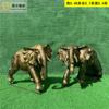 Escultura de elefante de simulación, hecha de resina plástica reforzada con fibra de vidrio y anticobre. Escultura de elefante bebé pintada. Escultura de bronce. Se pueden hacer adornos con elefantes.