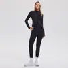 Conjunto Esportivo Caijue para Mulheres com Gola Alta, Zíper Duplo, Design Estruturado, Calça Cropped, Conjunto de Duas Peças para Treinamento, Corrida e Yoga