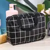 Nueva bolsa de cosméticos impermeable en blanco y negro, portátil, de gran capacidad, bolsa de aseo simple, bolsa de almacenamiento para toalla y cepillo de dientes para viajes al aire libre