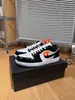 Air Aj1 Jordan 1 Low Gancho Inverso Rayo Para Hombre y Mujer Amortiguadoras Antideslizantes Resistentes al Desgaste de Caña Baja Deportivas Baloncesto Tenis