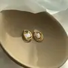 Nuevos Pendientes de Concha Retro para Mujer, Pendientes de Diseño de Nicho de Lujo Ligero, Pendientes Personalizados de Alto Temperamento al por Mayor