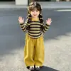 Conjunto de Roupa Outono Início Meninas Camiseta Listrada Outono 2026 Novo Estilo Roupa de Outono para Crianças Pequenas Menina Conjunto de Duas Peças Manga Longa