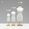 Maniquí de Corte 3D Maniquí de Enseñanza para Estudiantes Tamaño Dos Tercios Enhebrado de Aguja de Coser Mini Maniquí Pequeño Modelo Insertable para Pines