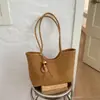 Bolsa Tote Casual de Grande Capacidade para Mulheres 2026 Novo Estilo Luxo Leve Nicho Super Popular Bolsa de Ombro para o Dia a Dia