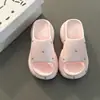 Sandalias tipo slip-on de suela gruesa con decoración de estrellas para mujer, estilo lindo de verano 2026, cómodas para el uso diario, antideslizantes, adecuadas para uso en exteriores y en casa