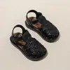 2026 Novo Estilo Sandálias de Tecido para Meninas Estilo Coreano Estilo Princesa Bico Fechado Solado Macio Antiderrapante Sapatos de Praia Infantis Moda de Verão