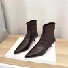 Botines de tacón alto estilo francés Chuyuji para mujer, tacón de aguja, nuevas botas de moda de punta europeas y americanas 2026, botas elegantes y ajustadas de otoño e invierno