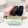 Bestseller transfronterizo bolsa de maquillaje portátil de gran capacidad para mujer, bolsa de almacenamiento de diseño exclusivo de lunares para lápiz labial y cosméticos