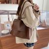 Bolsa de Gran Capacidad 2026 Otoño e Invierno Nuevo Maletín Retro de Moda para Mujer Diseño de Nicho Bolso Grande de Hombro Cruzado Moda
