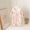 Nuevo Pelele Lindo de Vellón de Coral para Bebé Niña para Primavera y Otoño con Cuello de Encaje y Estampado de Dibujos Animados