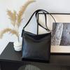 Bolsas de Lujo Ligero de Alta Gama Transfronterizas para Mujer Nueva Colección Primavera-Verano 2026 Bolso Cubo Retro Simple Bolso de Hombro Cruzado de Moda
