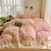 Conjunto de quatro peças de veludo de leite espessado estilo princesa francesa para outono e inverno, conjunto de três peças de veludo para bebê com renda quente totalmente fosco