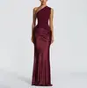Roupas femininas transfronteiriças europeias e americanas: Elegante vestido longo bodycon justo de cetim, elegante vestido bodycon justo assimétrico de ombro caído com franzidos