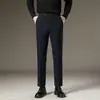 Roupas masculinas da moda / Calças casuais masculinas versáteis outono/inverno 2026, calças masculinas de corte reto slim-fit, calças sociais forradas com fleece e espessadas para outono/inverno