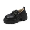 Mocassins Slip-On Retrô de Solado Grosso com Forro de Pelúcia para Mulheres, Estilo Versátil de Inverno, Salto Grosso, Quente, Fivela de Metal, Sapatos Pequenos de Couro, Sapatos de Algodão