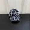 Boné de Baseball Vintage Xadrez com Renda para Mulheres, Versátil para Primavera e Verão, Afina o Rosto, Estilo Bico de Pato, Chapéu de Sol Tendência para Férias e Dia a Dia