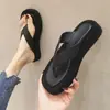 Nuevas chanclas de verano para mujer, sandalias de dedo con plataforma para mujer, zapatos de playa de suela plana para uso en exteriores