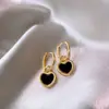Pendientes de botón de combinación de tres piezas con múltiples agujeros para las orejas, pendientes femeninos de acero de titanio geométricos, pendientes de temperamento de moda de celebridades de Internet