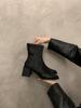 Botas curtas grossas de cabeça quadrada preta Botas simples femininas de outono e inverno 2024 Nova moda para todos os jogos de couro macio fino Martin Boots