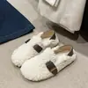 Sapatos femininos peludos para o inverno 2026, modelo novo, mocassins baixos sem cadarço, sapatos de algodão felpudo