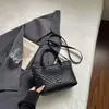 Elegante bolso cubo de patrón tejido para mujer, nuevo bolso cruzado versátil de moda 2026, bolso de mano simple para el hombro de Instagram