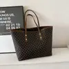 Bolso de mano de estilo occidental de alta gama versátil para mujer, nuevo y moderno 2023, bolso de hombro de moda simple, bolsa de mano de gran capacidad