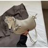 Bolsas Femininas da Moda 2025 Verão Nova Bolsa Versátil e Estilosa de Axila Moda de Alta Qualidade Bolsa Transversal Simples para o Dia a Dia