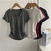 Camiseta feminina de manga curta plissada com gola U grande, cor sólida, muito fina, verão, nova, design versátil, com marcação na cintura, top curto feminino