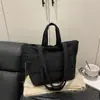 Bolsa Acolchoada de Algodão Lisa e Estilosa, Bolsa de Mão da Moda, Nova Bolsa Tote de Ombro Único Estilo Coreano Inverno 2026