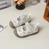 Sandalias casuales de una sola tira para niños, zapatos casuales ligeros y transpirables para niños mayores, zapatillas deportivas cerradas para exteriores para niños y niñas