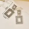 Moda Transfronteriza Elegantes Exagerados Geométricos Calados Cuadrados con Pedrería Pendientes Aleación Súper Brillante Estilo Simple Diario para Mujer