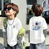 Camiseta de manga larga para niño, algodón puro, nuevo modelo 2026, camiseta básica para niños, imitación de dos piezas, ropa de otoño para niños, moderna para niños mayores