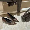 2026 Salto Agulha Francês Elegante Bico Fino Preto Salto Alto Feminino Simples para o Trabalho Slip-on Rasteirinhas Baixas Marrom