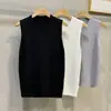 Chaleco suéter retro de cuello en V estilo japonés para hombre, otoño/invierno 2026, gris liso, sin mangas, tejido, prenda exterior