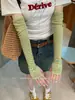 Nuevas mangas para brazos de seda helada con lazo de verano, versátiles para conducir y andar en bicicleta, protección UV, transpirables, iluminadoras y protectoras del sol
