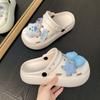 Cachorrinho Cartoon Branco Antiderrapante Sensação de Lama Sola Grossa Sapatos Caverna Feminino Outwear Verão 2025 Novas Sandálias que Aumentam a Altura