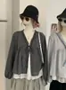 Camisa de Manga Larga con Cordones y Cuello en V Falsa de Dos Piezas para Mujer KEKEZOON, Corte Holgado con Adorno de Volantes, Top de Tendencia para Principios de Otoño 8897