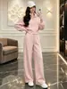 Conjunto deportivo casual de otoño para mujer, elegante y simple con un toque de alta gama, impresionante conjunto de dos piezas con sudadera blanca y pantalones de pierna ancha