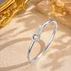Pulsera con Hebilla de Anillo Ins con Incrustación Completa de Circonita Cúbica, Diseño de Círculo Geométrico, Suave y Delicada, Ambiente Cotidiano, Joyería de Mano para Mujer