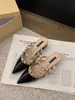 Tacones Altos con Remaches de Moda para Mujer, Mules de Punta Cerrada, Ropa de Exterior a la Moda, Sandalias de Punta Fina 2026, Tacones Gruesos