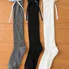 Meias Listradas Tricotadas com Laço Estilo Coreano para Meninas Primavera e Outono Estilo Ballet Fita Meias Coloridas Lisas da Moda Atacado