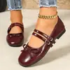 Atacado europeu e americano de sapatilhas Mary Jane femininas plus size com bico redondo, abertura rasa e detalhe de laço para a temporada de outono de 2026