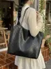 Bolsa de Couro PU Tecido de Luxo para Mulheres 2026 Nova Bolsa de Ombro Retrô Fashion Versátil Bolsa Tote Grande Capacidade Bolsa de Axila